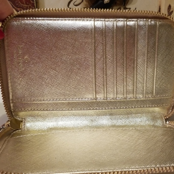 Kate Spade Chester wristlet - Picture 4 of 7